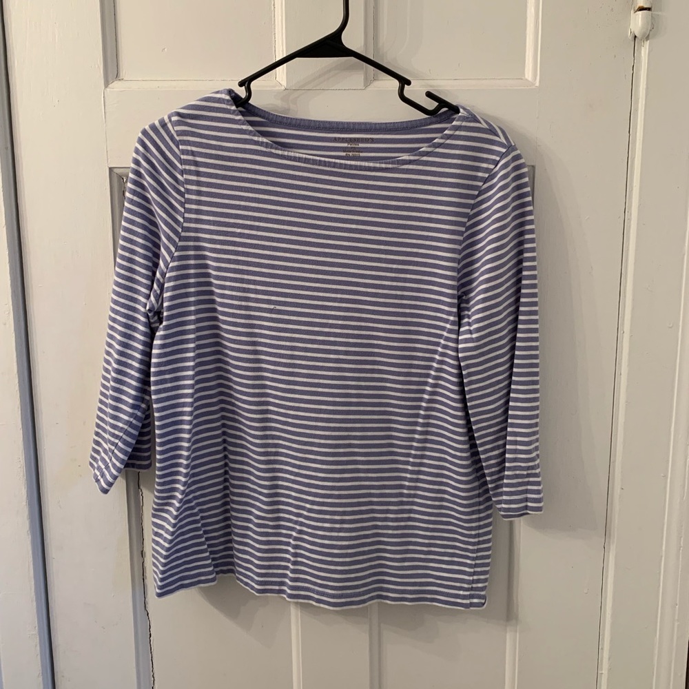 Small 3/4 Sleeve Shirt